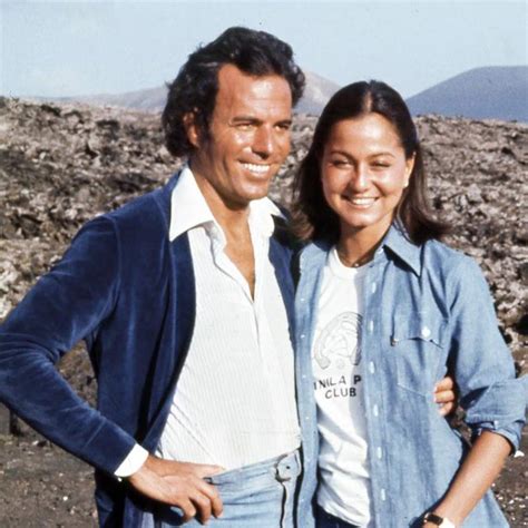 isabel preysler joven|isabel preysler and julio iglesias.